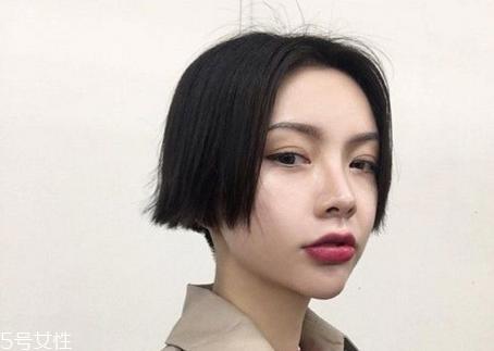 2022年流行的发型女生 适合自己的发型才最美