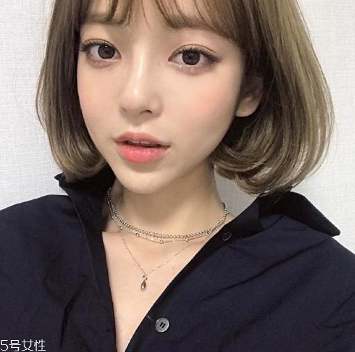 齐刘海怎么弄好看 2022年最流行的齐刘海