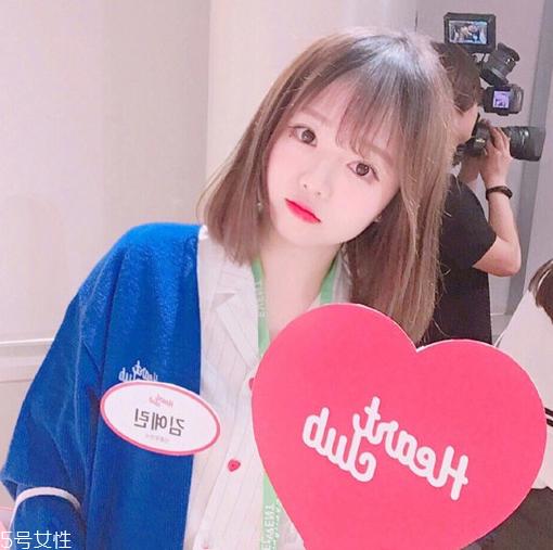 齐刘海怎么弄好看 2022年最流行的齐刘海