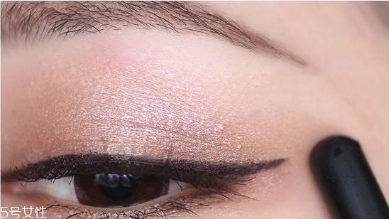 梦幻公主妆怎么画 高贵冷艳紫色公主妆教程