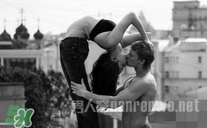 男女谈热吻：那感觉很缠绵