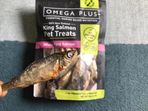 omega plus小鱼干猫零食是哪个国家的 omega plus小鱼干猫零食怎么吃