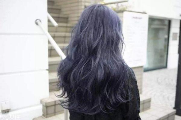 2019染什么颜色显皮肤白 2019流行染什么颜色