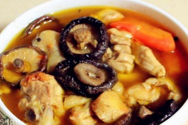 香菇炖鸡汤怎么做 香菇炖鸡汤的做法