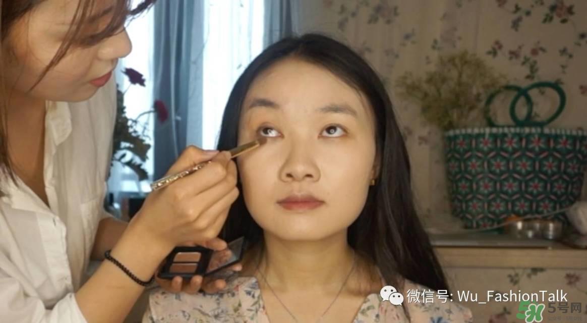 上班化妆步骤图解 上班妆容化法步骤图解