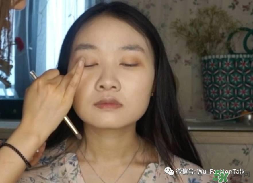 上班化妆步骤图解 上班妆容化法步骤图解
