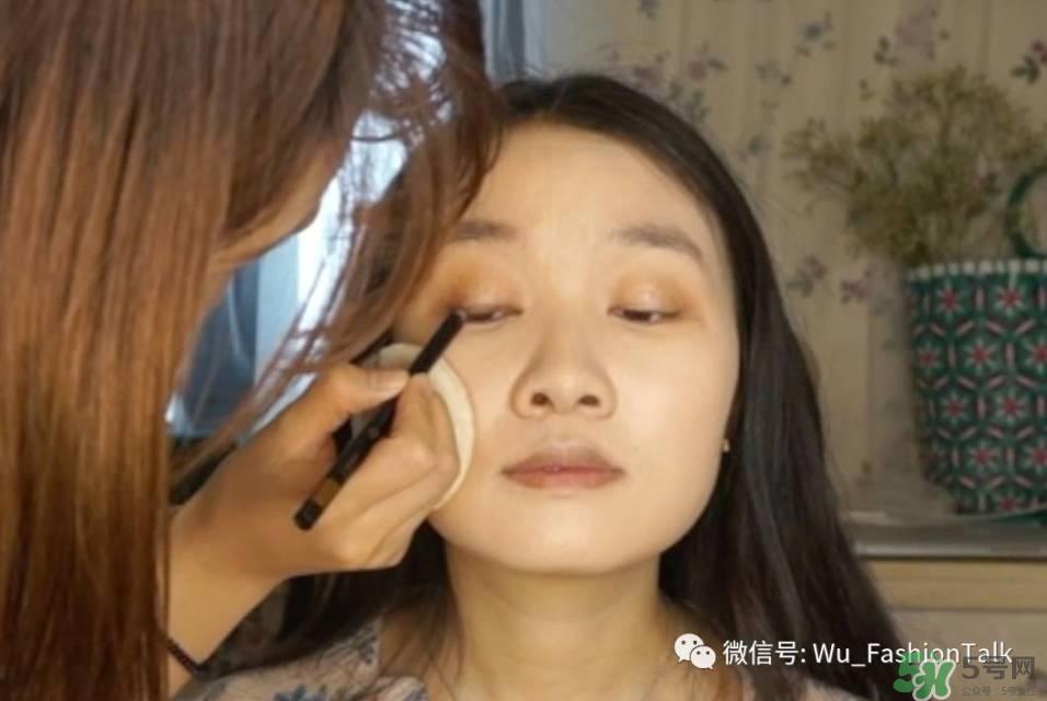 上班化妆步骤图解 上班妆容化法步骤图解