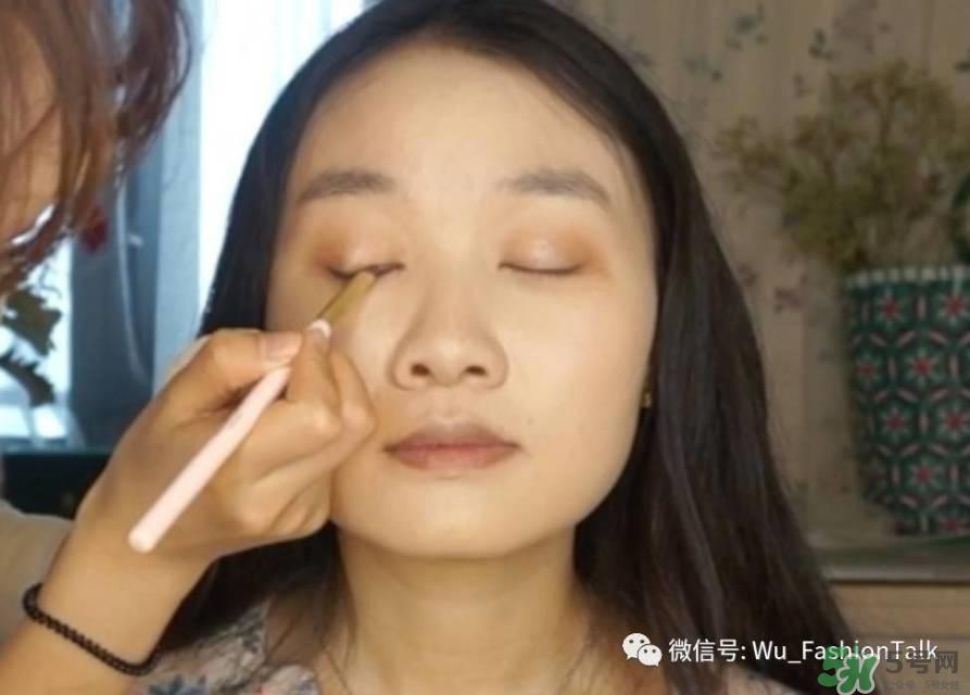 上班化妆步骤图解 上班妆容化法步骤图解
