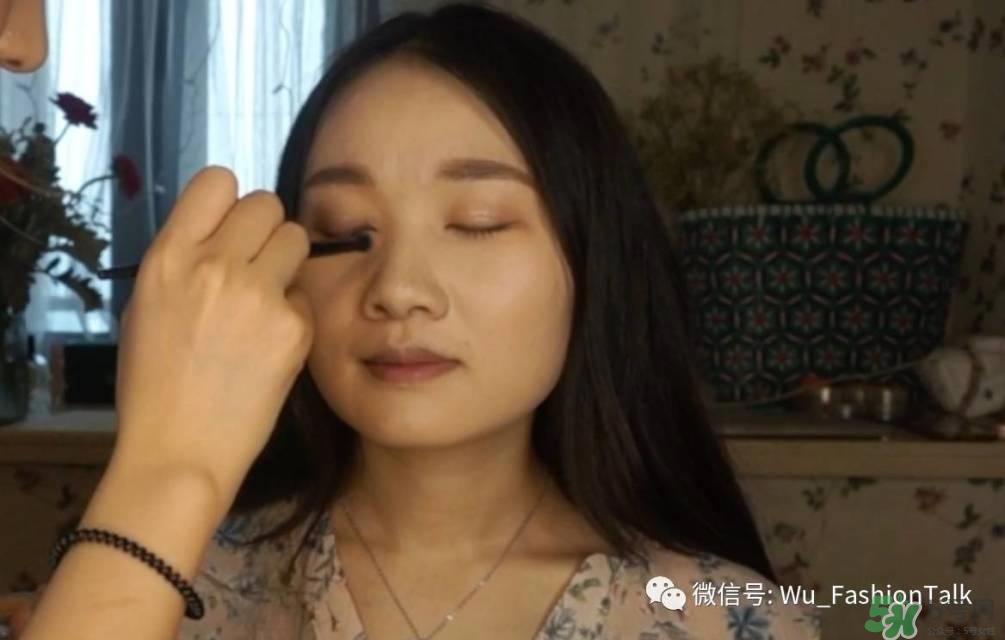 上班化妆步骤图解 上班妆容化法步骤图解