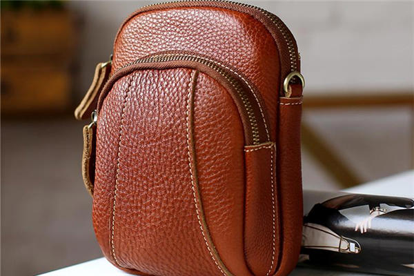 皮包脏了用什么能擦干净 皮包脏了怎么清洗的最佳方法