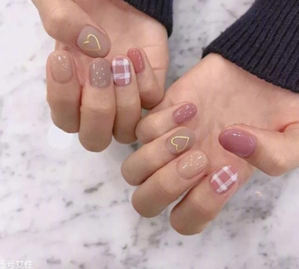 2022最流行的美甲 2022美甲新款