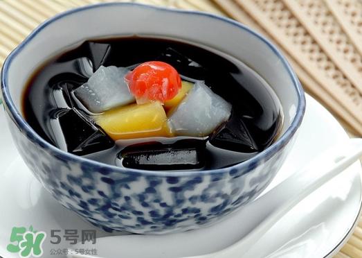 龟苓膏是乌龟做的吗?龟苓膏是什么做的?
