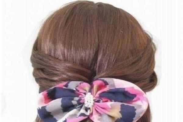 女生发型简单漂亮扎法 懒人扎出简单漂亮头发