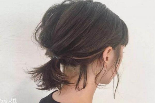 女生发型简单漂亮扎法 懒人扎出简单漂亮头发