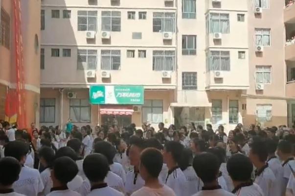 15岁中考生霸凌室友并篡改其志愿 校园霸凌要承担什么责任