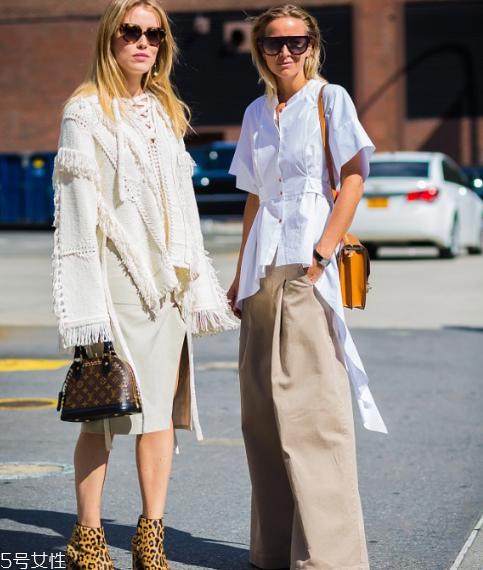 浅驼色衣服搭配图片 时髦百搭首选