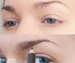 眉笔怎么用？眉笔正确的打开方式