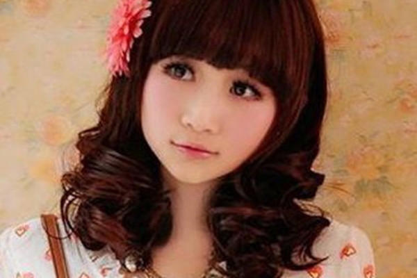 颧骨高适合梨花头吗 梨花头是烫的还是卷的