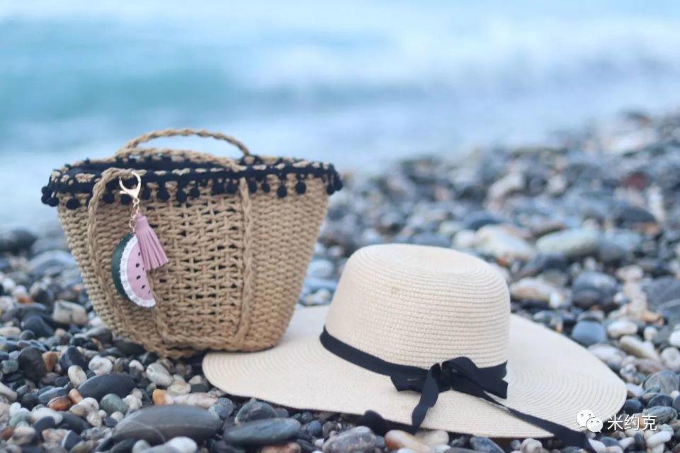 旅游戴什么帽子好 旅游帽子搭配图片