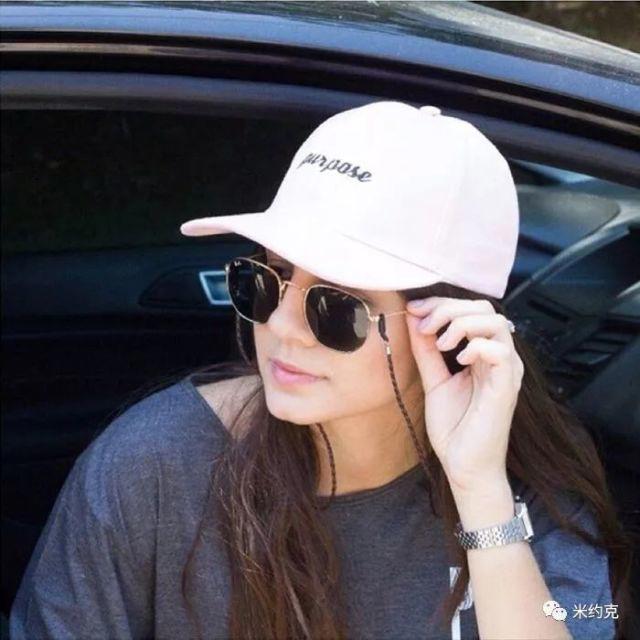 旅游戴什么帽子好 旅游帽子搭配图片