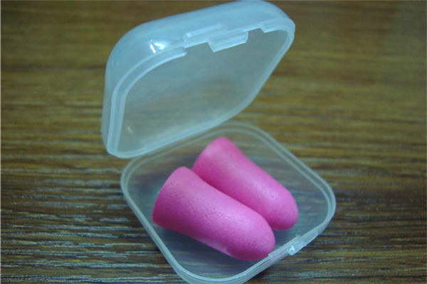 耳塞哪种隔音效果好 耳塞对耳朵有没有伤害