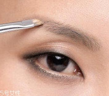 丹凤眼怎么画眼妆 丹凤眼化妆教程