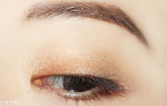 红唇妆怎么画最好看？复古红唇妆的画法