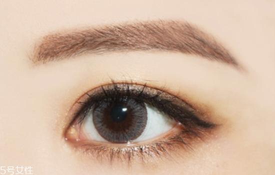 红唇妆怎么画最好看？复古红唇妆的画法