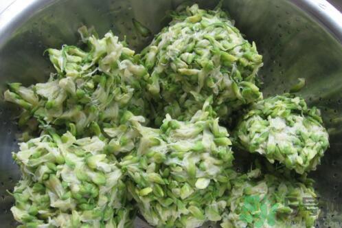 槐花怎么做好吃？槐花的做法有哪些？