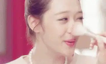 正确的化妆步骤图解 女生正确的化妆步骤