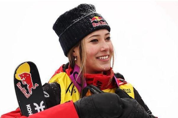 谷爱凌第二跳79.38等分时吃馅饼 滑雪坡面障碍规则