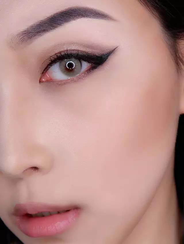 日韩妆容和欧美妆容哪个好看_画法步骤图解