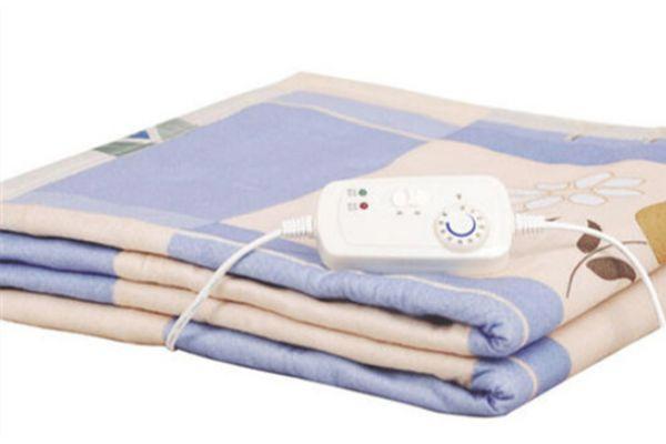 电热毯插着电也可以睡吗 电热毯一晚上多少度电