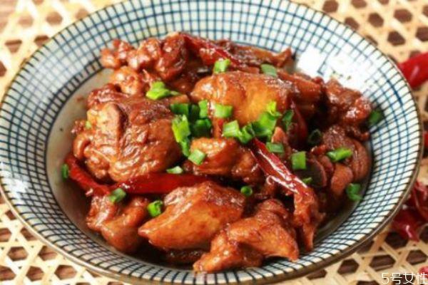 啤酒鸭怎么做好吃 啤酒鸭的简单做法