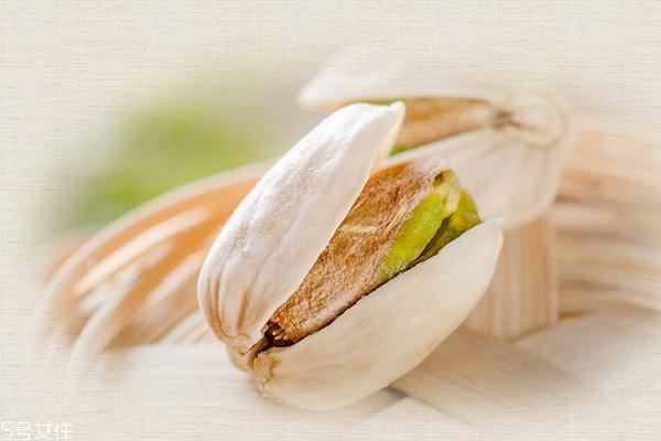 开心果为什么是绿色的 是正常现象