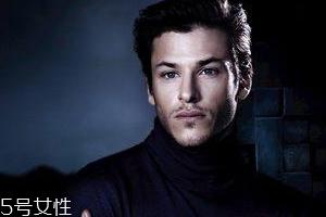 男士香水怎么喷效果最好?4种喷法告别平庸