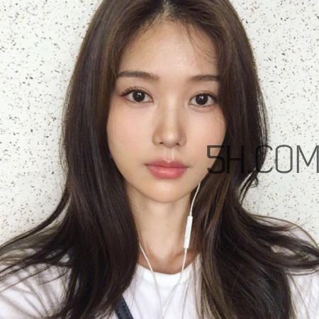 头发稀少适合什么短发 女生头发稀少发型图片