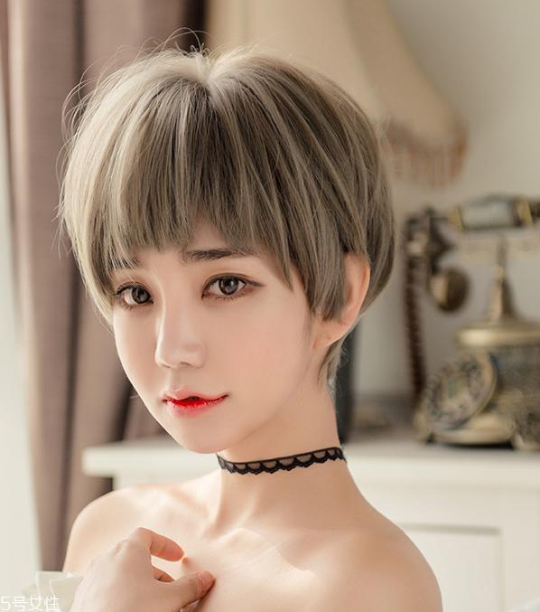 文艺短发女生发型图片 自然有个性不撞脸