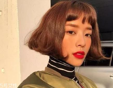 文艺短发女生发型图片 自然有个性不撞脸