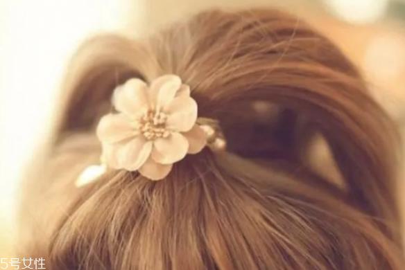 自己怎么扎马尾好看 好看的马尾辫扎法