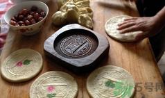 什么是打月饼?打月饼用什么油好?