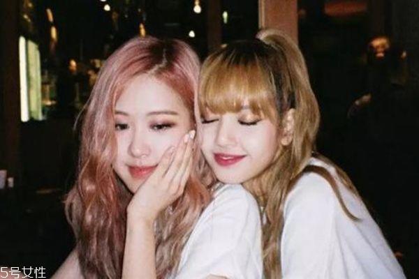 什么颜色头发显白 显白的发色