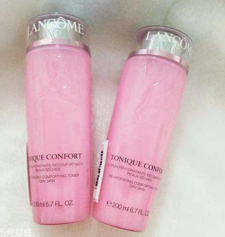 兰蔻粉水是水还是乳 顾名思义就对了