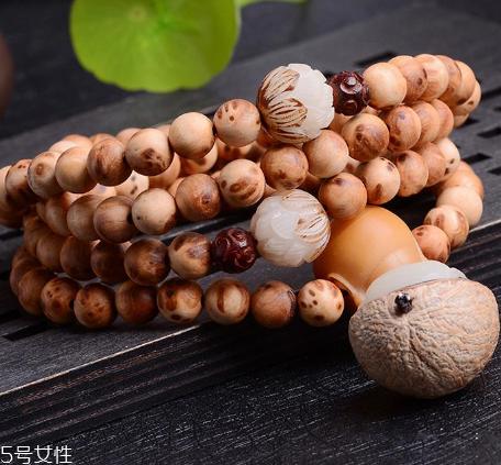 崖柏手串有什么好处？崖柏手串功效介绍