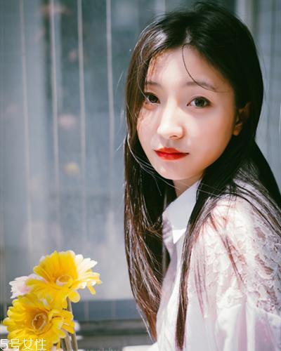 中分发型适合什么脸型的女生 2018短发发型推荐