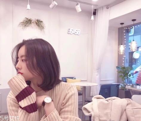中分发型适合什么脸型的女生 2018短发发型推荐