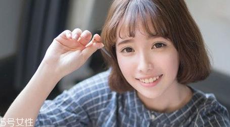 中分发型适合什么脸型的女生 2018短发发型推荐