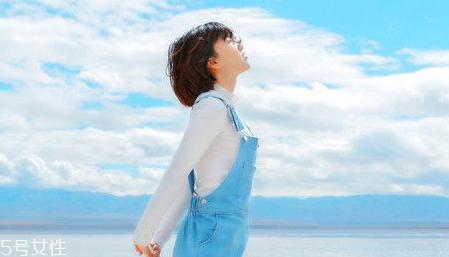 中分发型适合什么脸型的女生 2018短发发型推荐