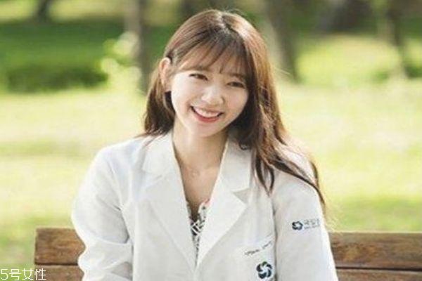 女生斜刘海有几种类型 好看的斜刘海发型图片