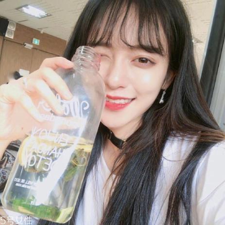 空气刘海适合什么发型 空气刘海发型图片